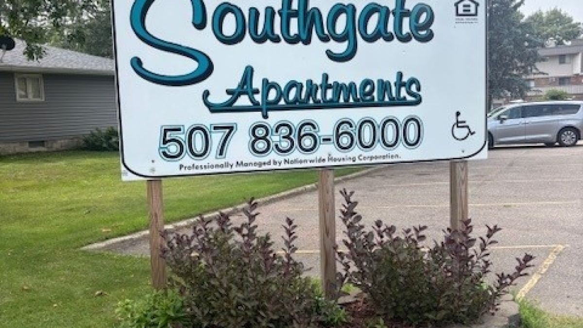 Sg Monument Sign